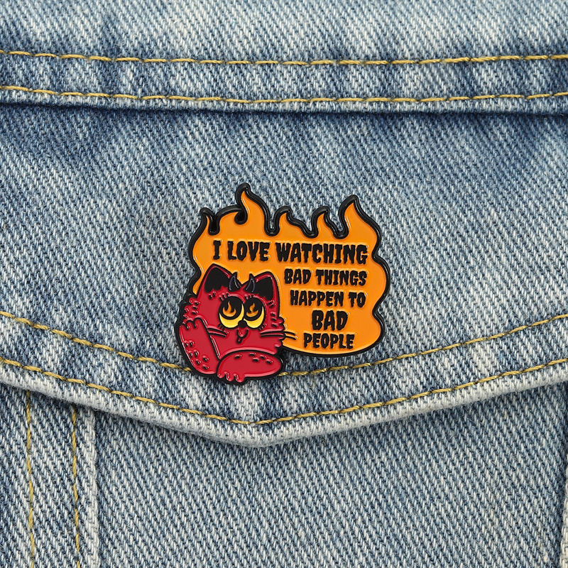 Evil Cat Enamel Pins Watching  - đánh giá và giá Zoe Jewelry Watches