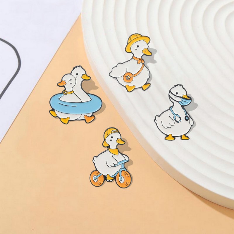 Lovely Animal Enamel Pin Custo - đánh giá và giá Shop Jewelry & Watches Near Me