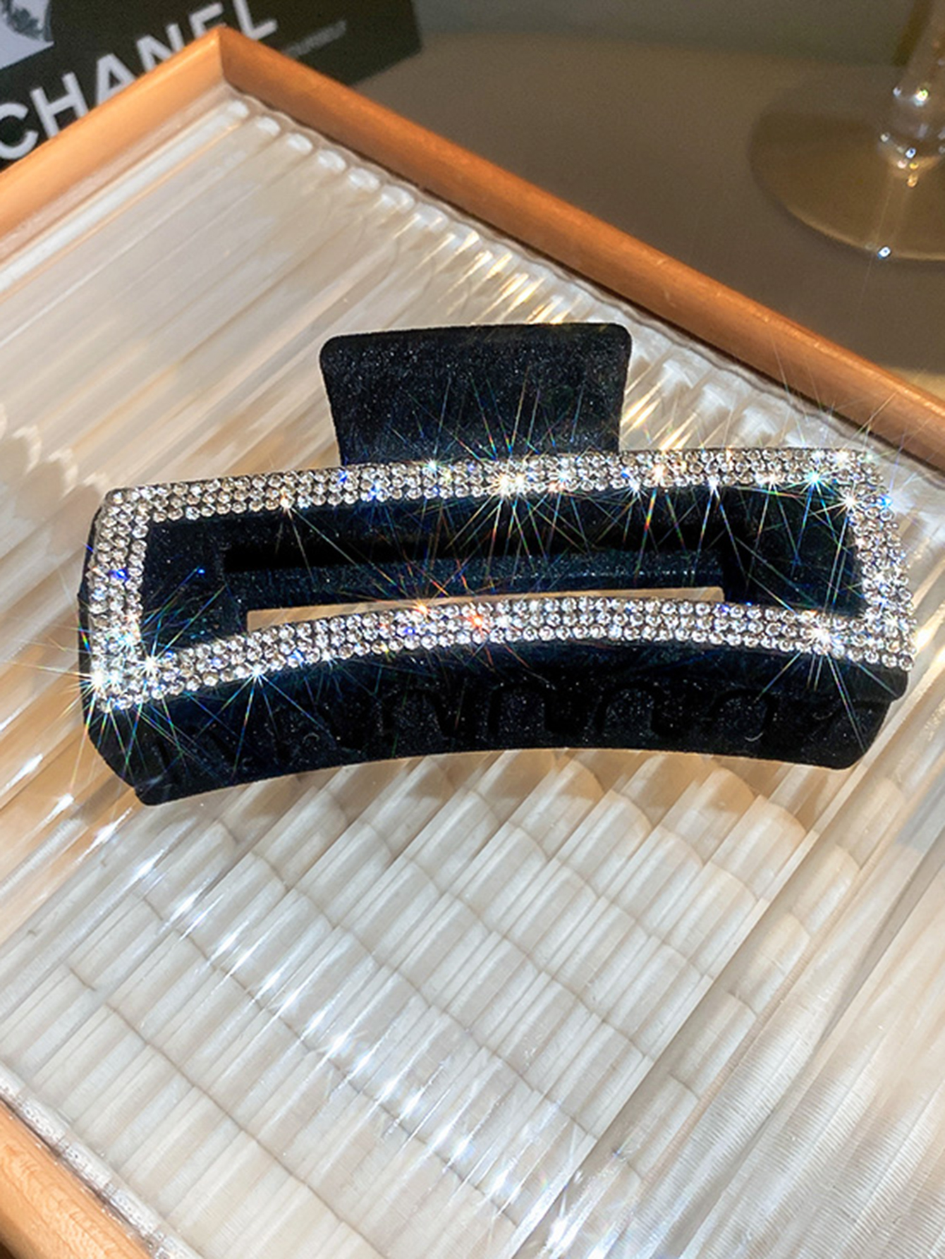 Flocking Rhinestone Blacke Hai - đánh giá và giá Shop Jewelry & Watches Near Me