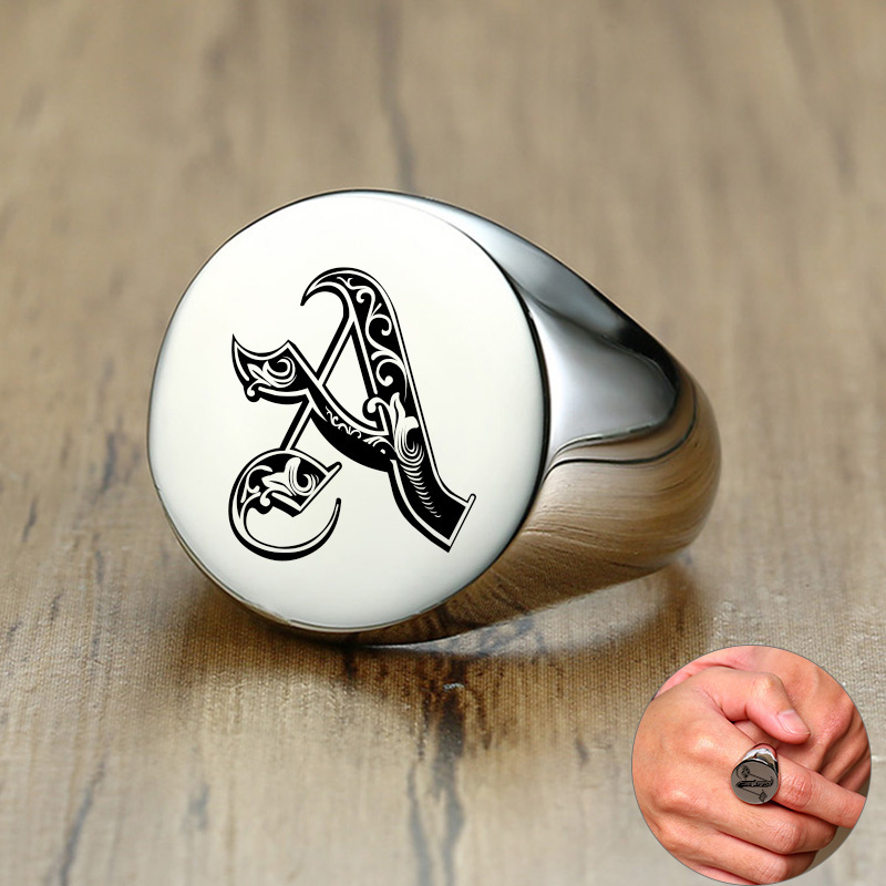 Vnox Stylish Pattern Font Init - đánh giá và giá Mens Signet Ring